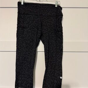 Lululemon Athletica Black Patterned Leggings high rise crop